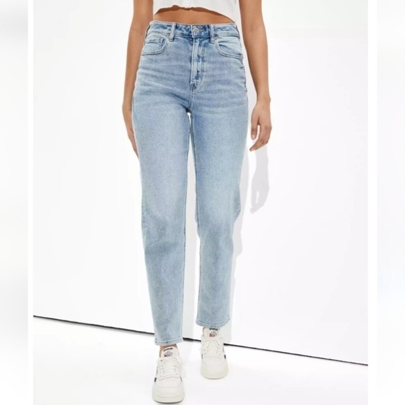 American Eagle Outfitters Mom Jeans size 6 long light wash high waist - Picture 3 of 14